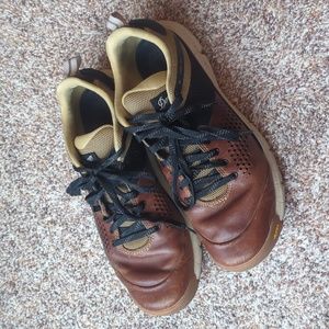 Danner Trail 2650 mens 8.5 shoes